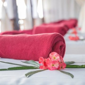 Как да запазим цвета и мекотата на кърпите при често пране